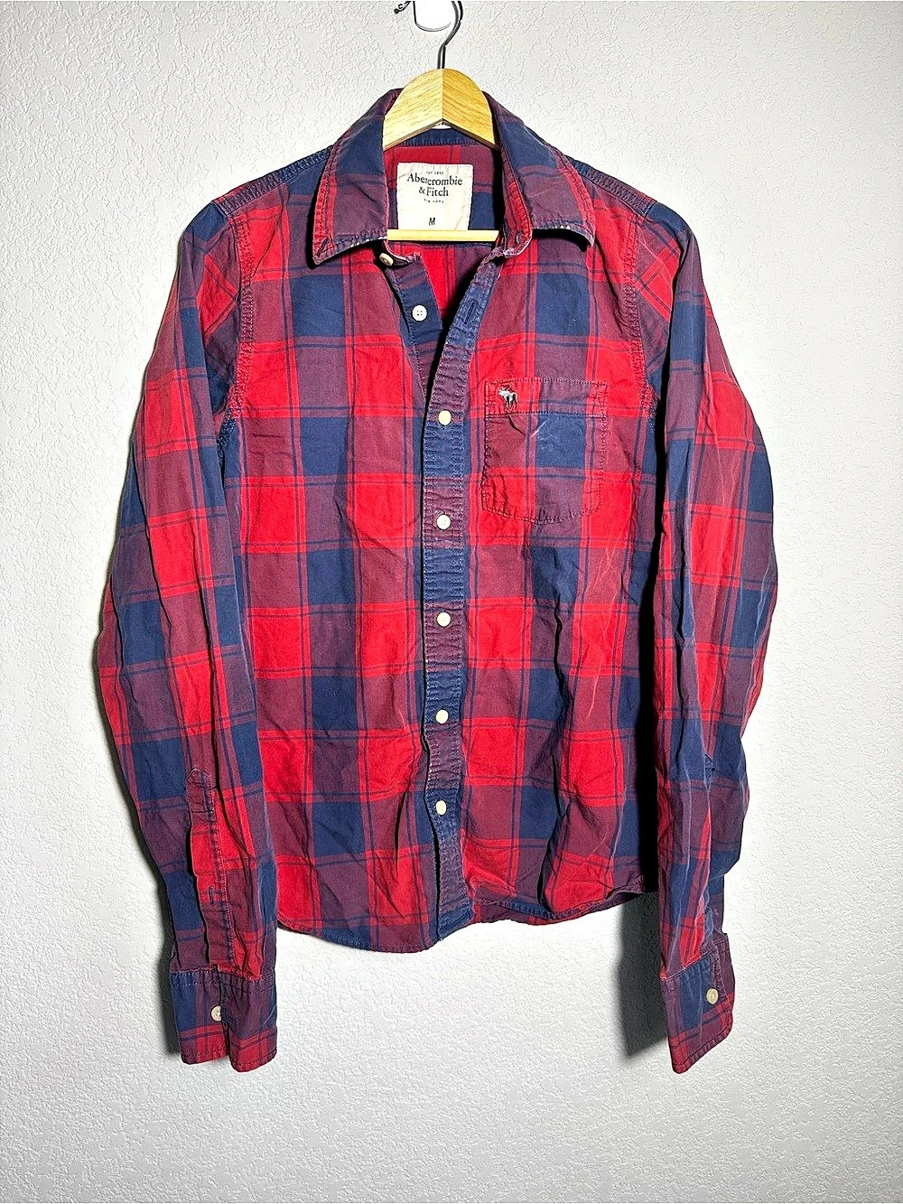 Abercrombie & Fitch Shirt Men’s M Red Blue Plaid Muscle Fit Button Down Y2K